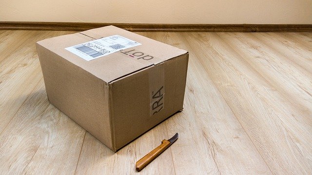 postai csomagoló doboz